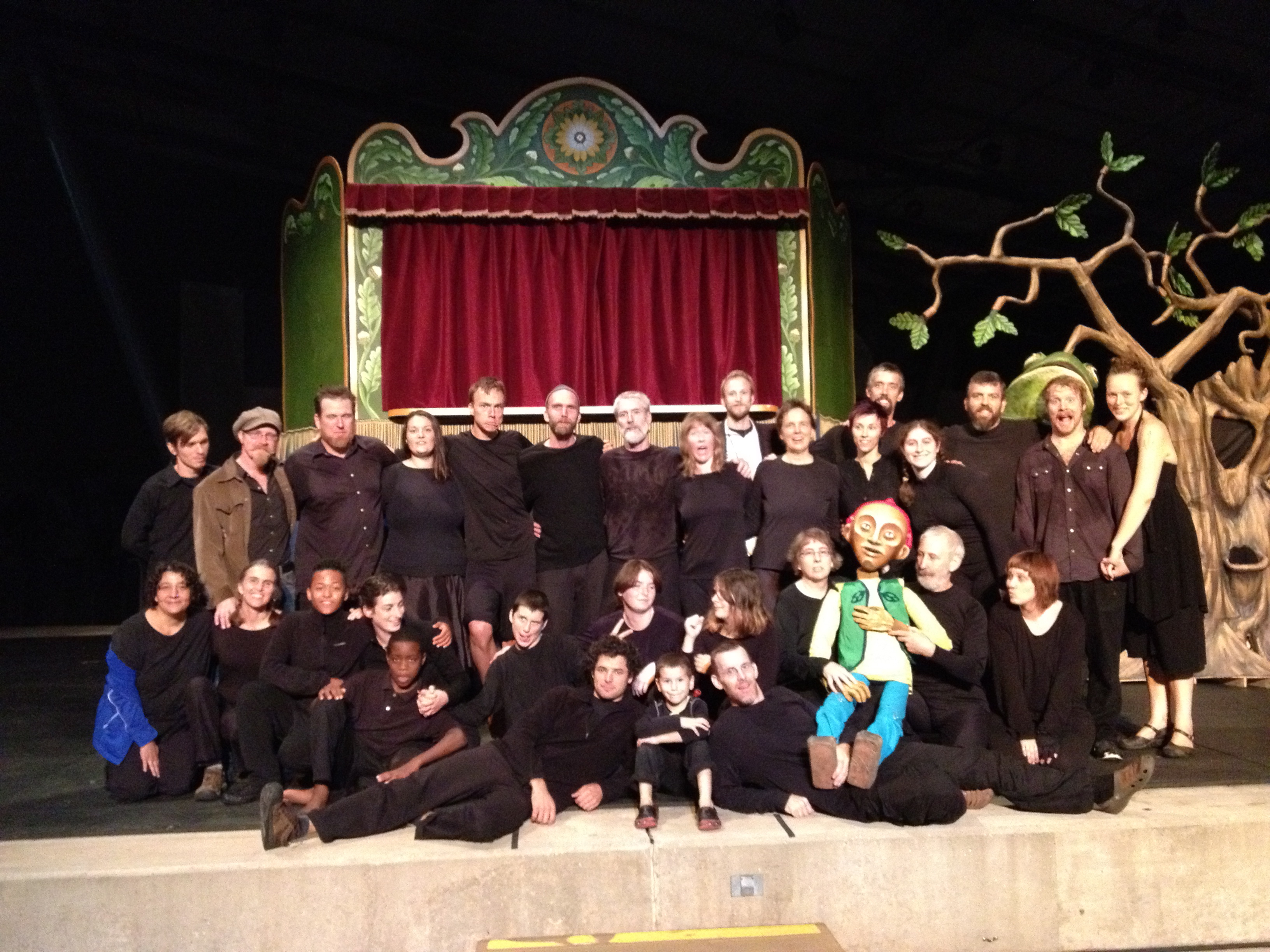 Cast of "City of Frogs" 2012